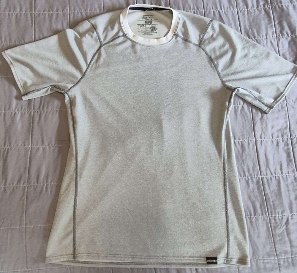 Patagonia Capilene 2 Shirt Mens Medium Gray Polartec Lightweight Performance Tee